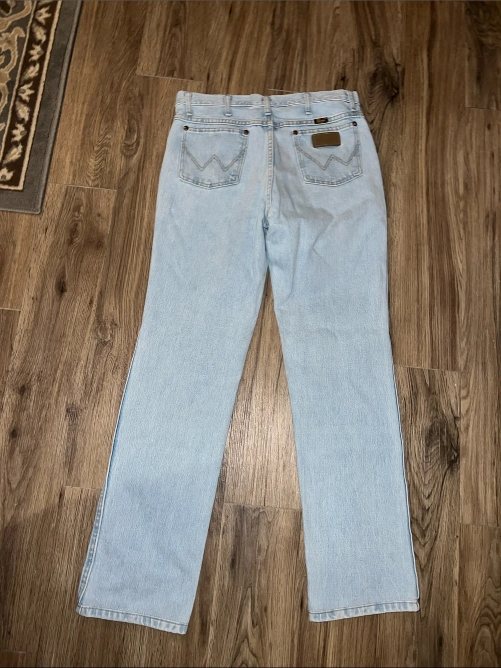 Wrangler Light Wash jeans (33x34)